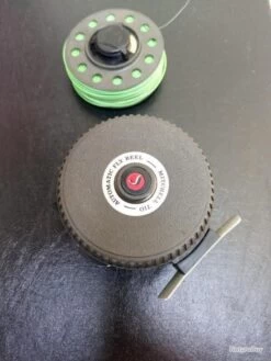 MOULINET MOUCHE AUTOMATIC MITCHELL 710 AVEC SES DEUX BOBINES . PARFAIT ETAT . PETIT PRIX . -Pêche à la mouche Soldes 00003 MOULINET MOUCHE AUTOMATIC MITCHELL 710 AVEC SES DEUX BOBINES . PARFAIT ETAT . PETIT PRIX