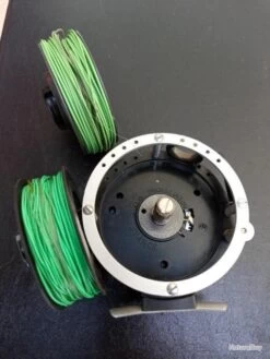 MOULINET MOUCHE AUTOMATIC MITCHELL 710 AVEC SES DEUX BOBINES . PARFAIT ETAT . PETIT PRIX . -Pêche à la mouche Soldes 00007 MOULINET MOUCHE AUTOMATIC MITCHELL 710 AVEC SES DEUX BOBINES . PARFAIT ETAT . PETIT PRIX