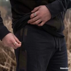 Avid Carp Distortion Onesie XXL -Pêche à la mouche Soldes 00009 Distortion Onesie XXL