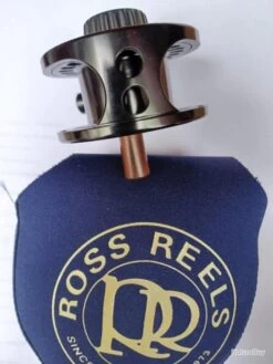 Moulinet Mouche ROSS CANYON N°1 (made In USA).Jamais Servi. Noir Anodisé. Large Arbor. Soie 0 à 3. -Pêche à la mouche Soldes 00032 Moulinet mouche ROSS CANYON N 1 made in USA .Jamais servi. Noir anodise. Large arbor. Soie 0 a 3