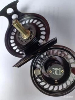 Moulinet Mouche ROSS CANYON N°1 (made In USA).Jamais Servi. Noir Anodisé. Large Arbor. Soie 0 à 3. -Pêche à la mouche Soldes 00037 Moulinet mouche ROSS CANYON N 1 made in USA .Jamais servi. Noir anodise. Large arbor. Soie 0 a 3